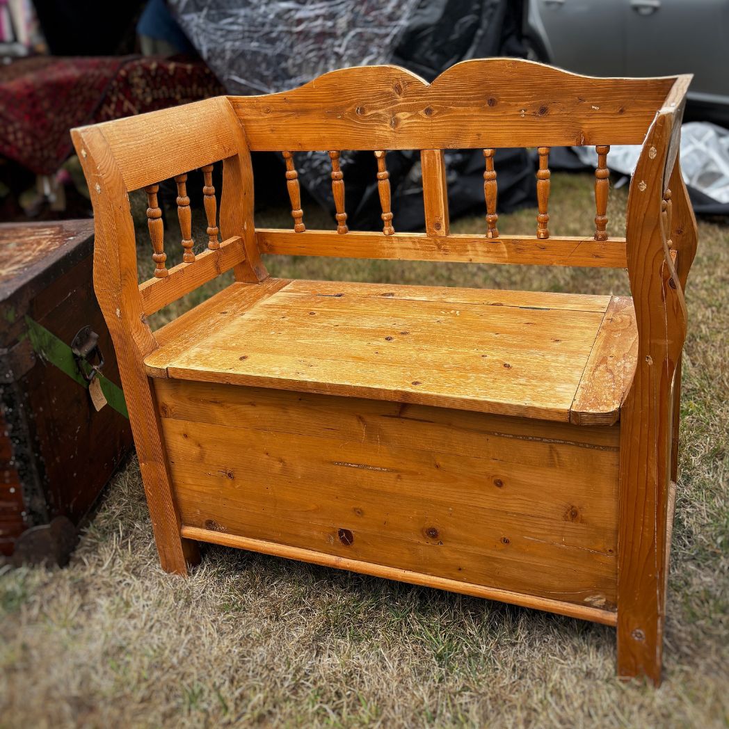 Vintage small pine settle with storage